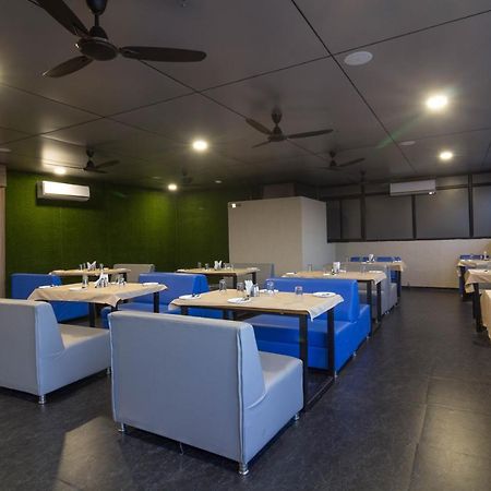גנדהינאגר Hotel Green City מראה חיצוני תמונה
