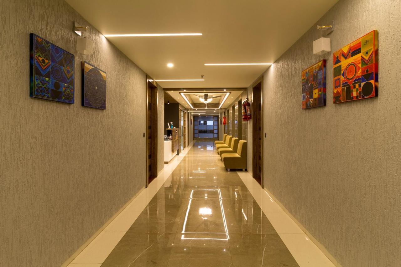 גנדהינאגר Hotel Green City מראה חיצוני תמונה