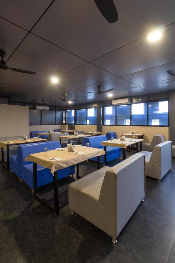 גנדהינאגר Hotel Green City מראה חיצוני תמונה