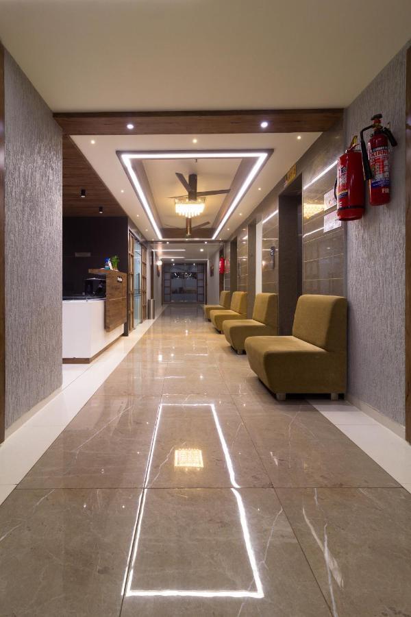 גנדהינאגר Hotel Green City מראה חיצוני תמונה